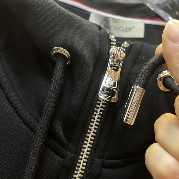 MONCLER stand-up collar cardigan vest - Picture 4 of 9